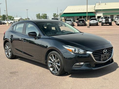 Used 2018 MAZDA MAZDA3 Touring FWD image 7