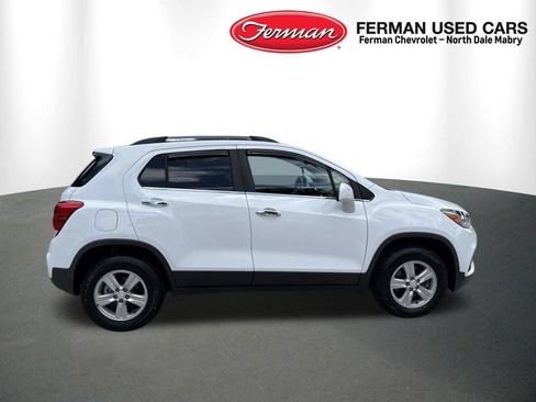 Used 2020 Chevrolet Trax LT w/ Driver Confidence Package AWD/4WD image 9
