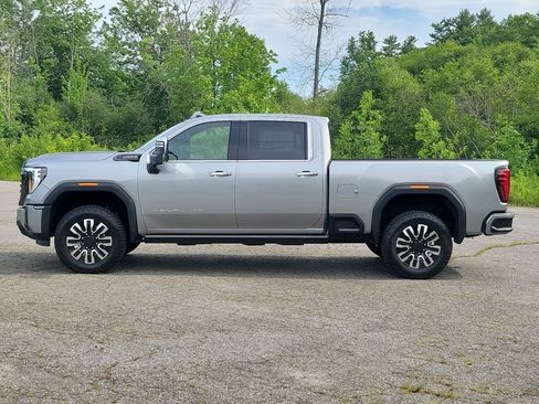 New 2026 GMC Sierra 2500 Denali Ultimate AWD/4WD image 2