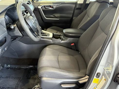 Used 2019 Toyota RAV4 XLE w/ Carpet Mat Package image 19