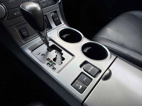 Used 2010 Toyota Highlander SE image 30