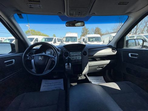 Used 2011 Honda Pilot EX image 25