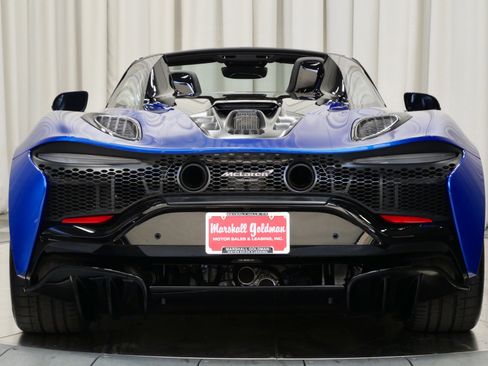 Used 2025 McLaren Artura Spider image 8