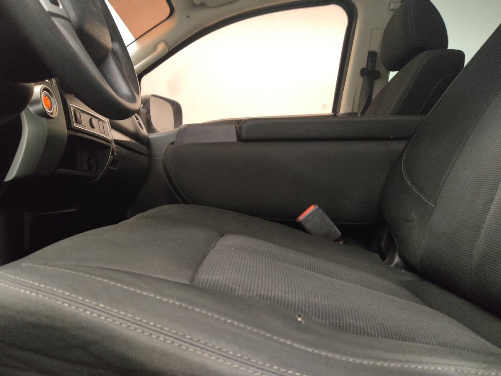 Used 2017 Nissan Titan SV RWD image 17
