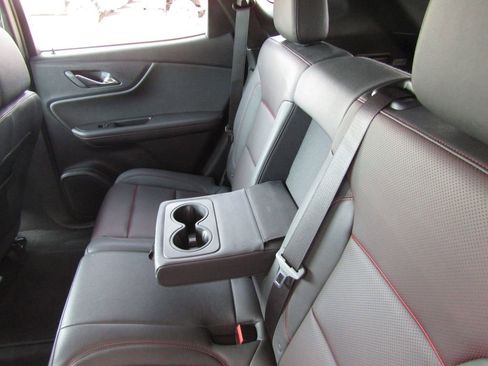 Used 2025 Chevrolet Blazer RS image 36