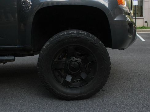 Used 2017 GMC Canyon SLT AWD/4WD image 4