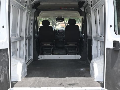 Used 2023 RAM ProMaster 2500 FWD image 21