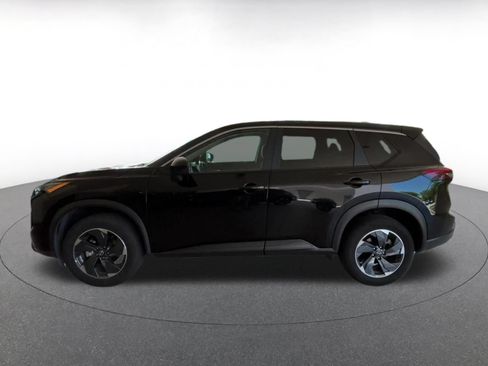 Used 2025 Nissan Rogue SV FWD image 9