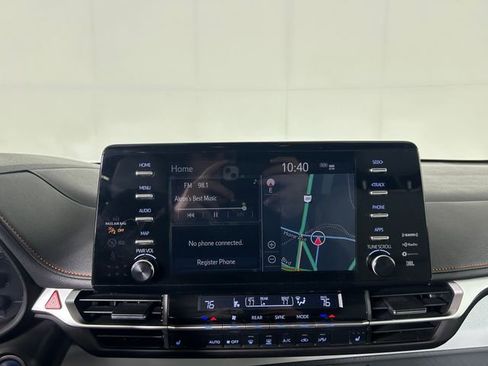 Used 2022 Toyota Sienna XSE image 21