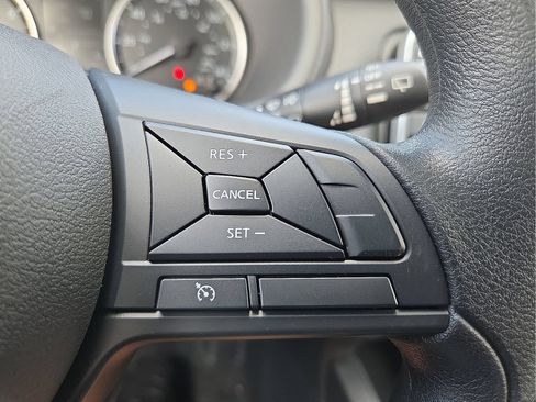 Used 2025 Nissan Kicks Play S FWD image 17