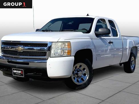 Used 2011 Chevrolet Silverado 1500 LS image 1
