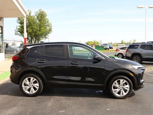 Used 2025 Buick Encore GX Preferred w/ Comfort Package AWD/4WD image 4