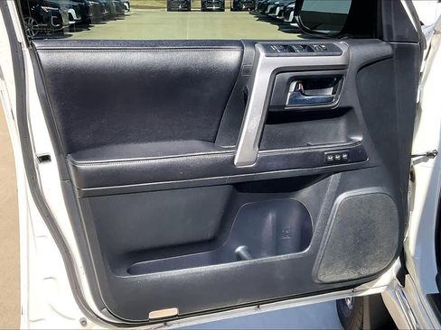 Used 2016 Toyota 4Runner Limited image 21