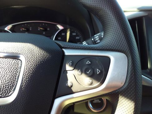 Certified 2023 GMC Terrain SLE w/ Driver Convenience Package image 15