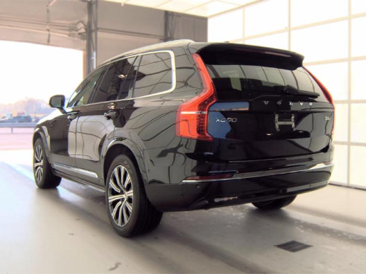Used 2024 Volvo XC90 B6 Plus w/ Protection Package Premier AWD/4WD image 4
