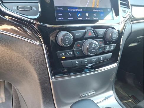 Used 2019 Jeep Grand Cherokee Trailhawk AWD/4WD image 23