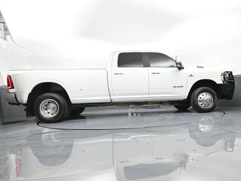 Used 2026 RAM 3500 Laramie w/ Towing Technology Group AWD/4WD image 37