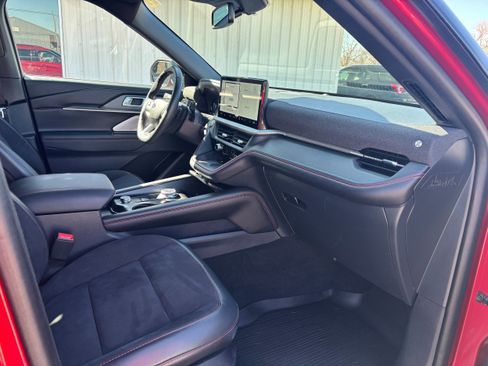 Used 2025 Ford Explorer ST AWD/4WD image 12