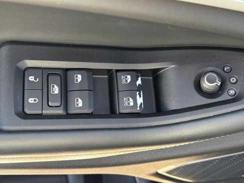 Used 2022 Jeep Grand Cherokee L Limited image 14