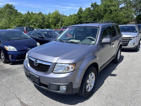 Used 2008 MAZDA Tribute i w/ Cargo Area Cover Pkg FWD image 2