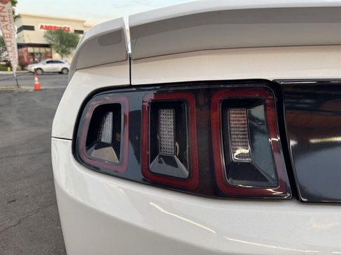Used 2013 Ford Mustang GT Premium RWD image 16