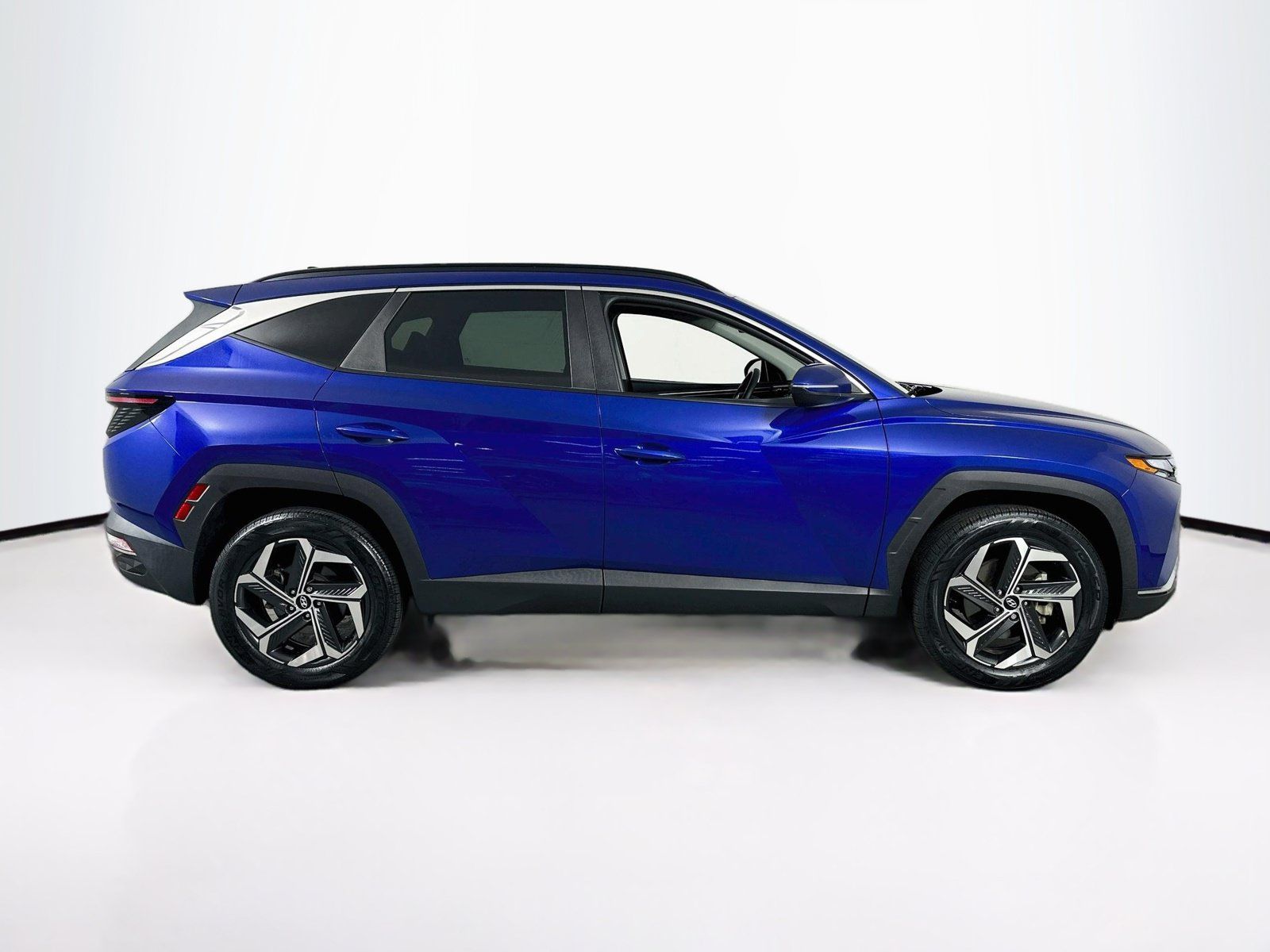 Used 2023 Hyundai Tucson SEL w/ Convenience Package AWD/4WD image 4