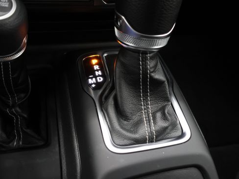 Used 2022 Jeep Wrangler Unlimited Sahara w/ LED Lighting Group AWD/4WD image 43