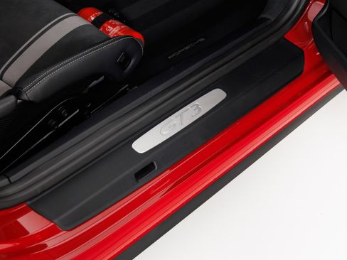 Used 2018 Porsche 911 GT3 RWD image 40