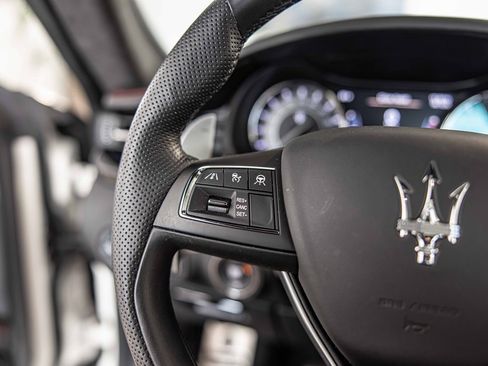 Used 2023 Maserati Quattroporte Modena Q4 image 26