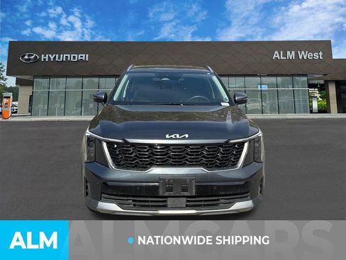 Used 2024 Kia Sorento S image 2
