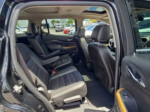 Used 2018 GMC Acadia Denali w/ Technology Package FWD image 14