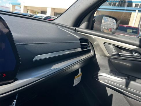 New 2026 Chevrolet Traverse LT image 38