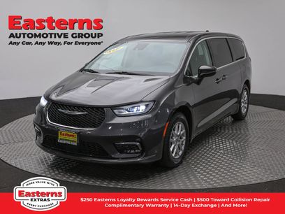 Used 2023 Chrysler Pacifica Touring-L