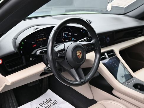 Used 2023 Porsche Taycan image 17