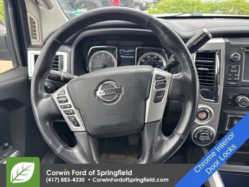 Used 2018 Nissan Titan SV w/ SV Convenience Package image 16