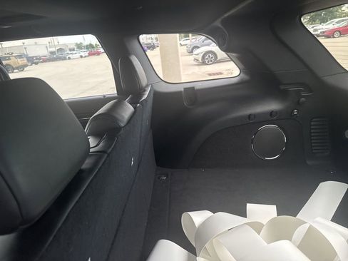Used 2019 Jeep Grand Cherokee Limited w/ Luxury Group II AWD/4WD image 13