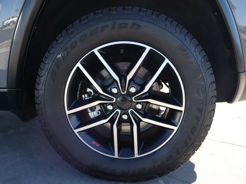 Used 2019 Jeep Grand Cherokee Trailhawk image 29