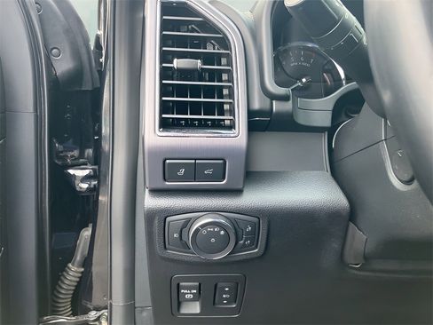 Used 2020 Ford Expedition Max Platinum image 20