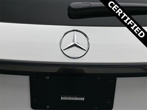 Used 2025 Mercedes-Benz GLC 350e 4MATIC image 16