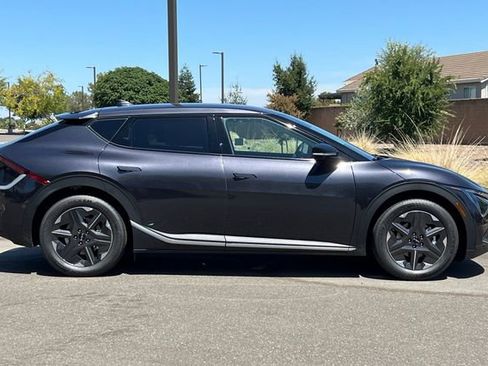 New 2025 Kia EV6 Light image 3