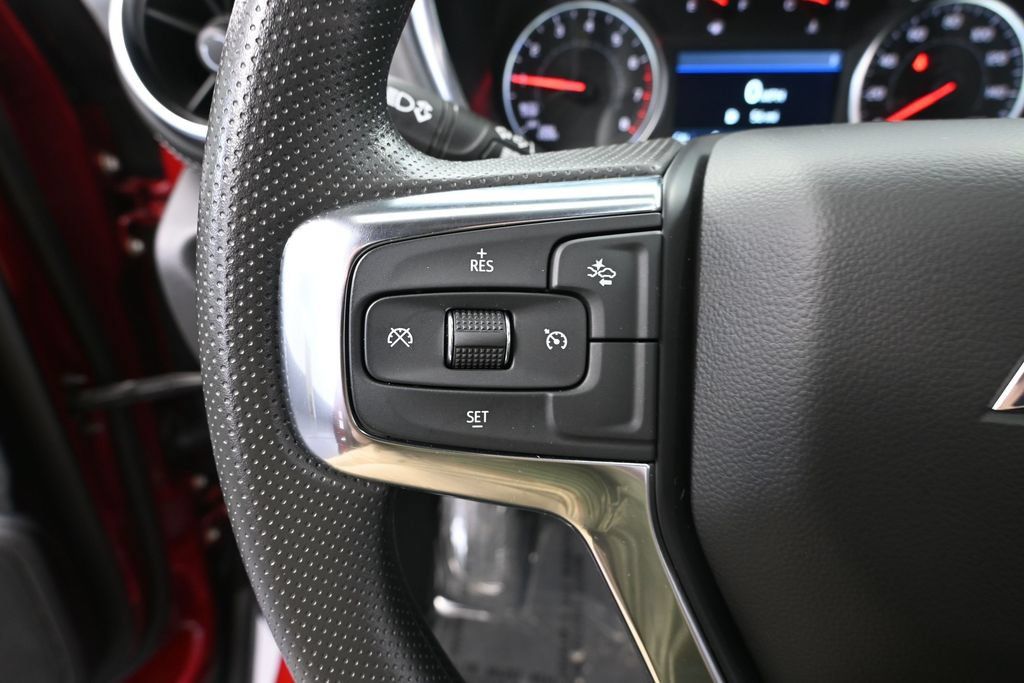 Used 2025 Chevrolet Blazer LT AWD/4WD image 19