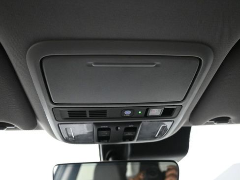 Certified 2022 Honda Pilot Touring image 17