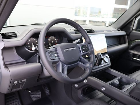 New 2026 Land Rover Defender 110 X-Dynamic SE AWD/4WD image 12