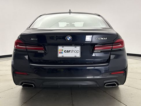 Used 2021 BMW 530i xDrive w/ M Sport Package AWD/4WD image 4