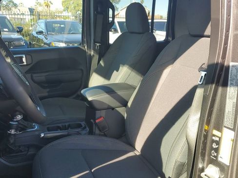 New 2026 Jeep Gladiator Sport image 17