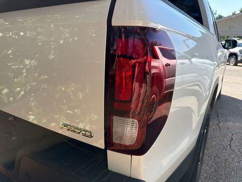 Used 2023 Honda Ridgeline RTL-E image 10