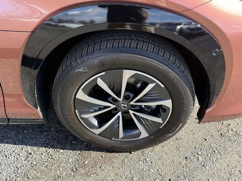 Used 2025 Lexus RZ 450e image 7