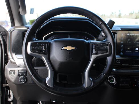 Used 2025 Chevrolet Silverado 1500 LT image 8