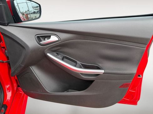 Used 2013 Ford Focus ST FWD image 15