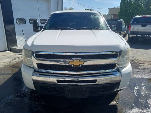 Used 2011 Chevrolet Silverado 1500 LT AWD/4WD image 9